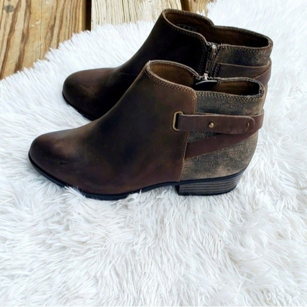 Clarks Womens brown leather Side Zip Buckled Heeled Womens Ankle Boot Sz 6 NWOT